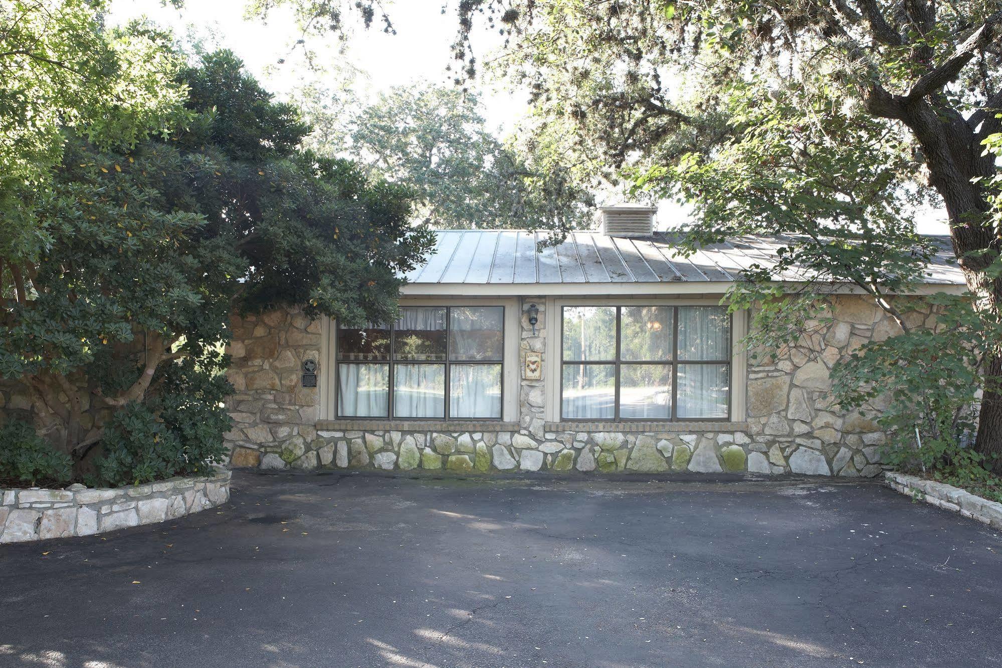 Acorn Bed And Breakfast Boerne Exterior photo